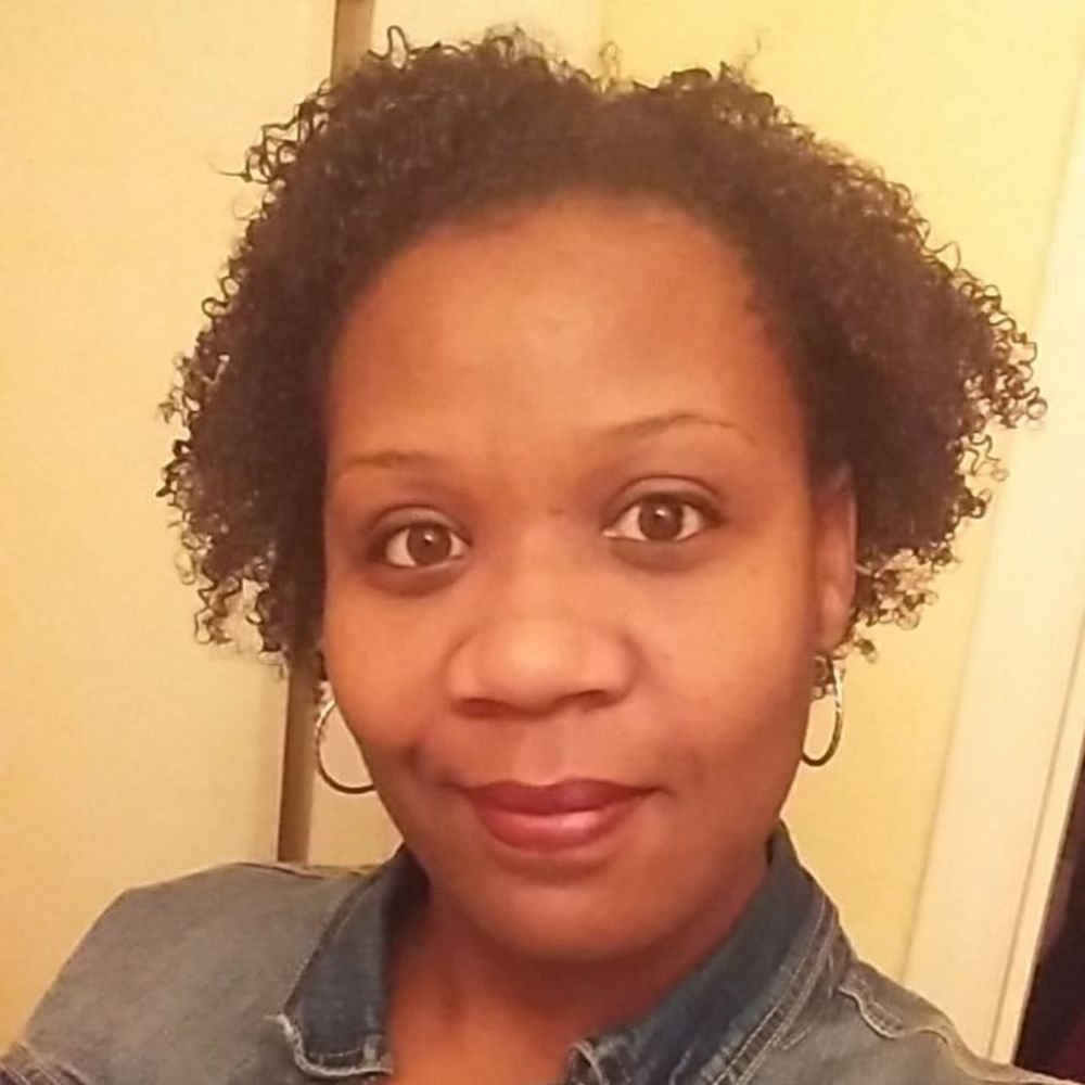 Meet your Posher, Alicia